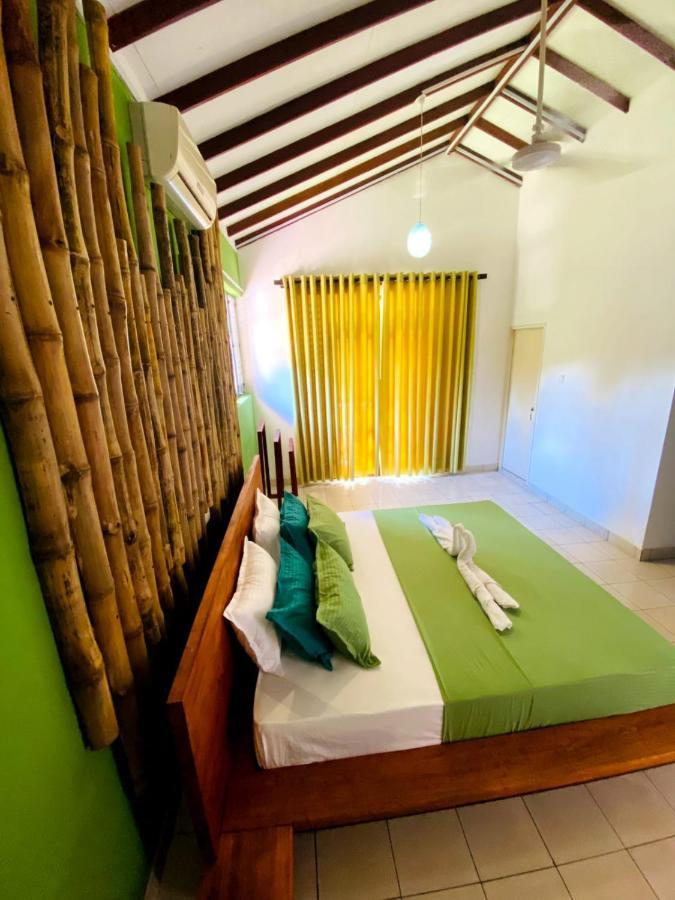 Surf N Spice - Hiriketiya Hotel Dikwella Luaran gambar